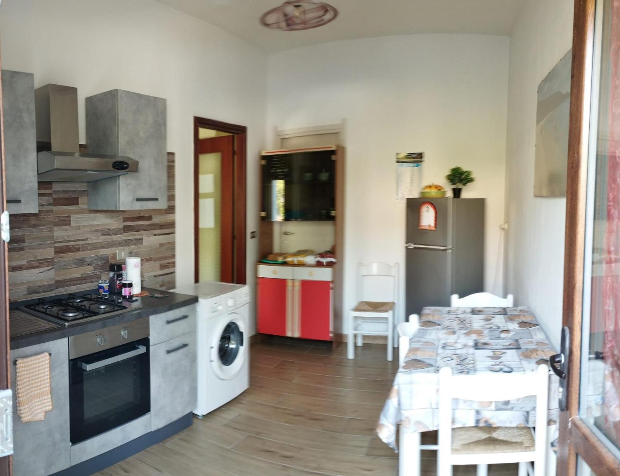 Casa Vacanze"Il Bouganville" Карбонія Екстер'єр фото